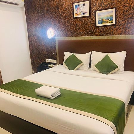 Hotel Greenlife Kochi Exterior photo
