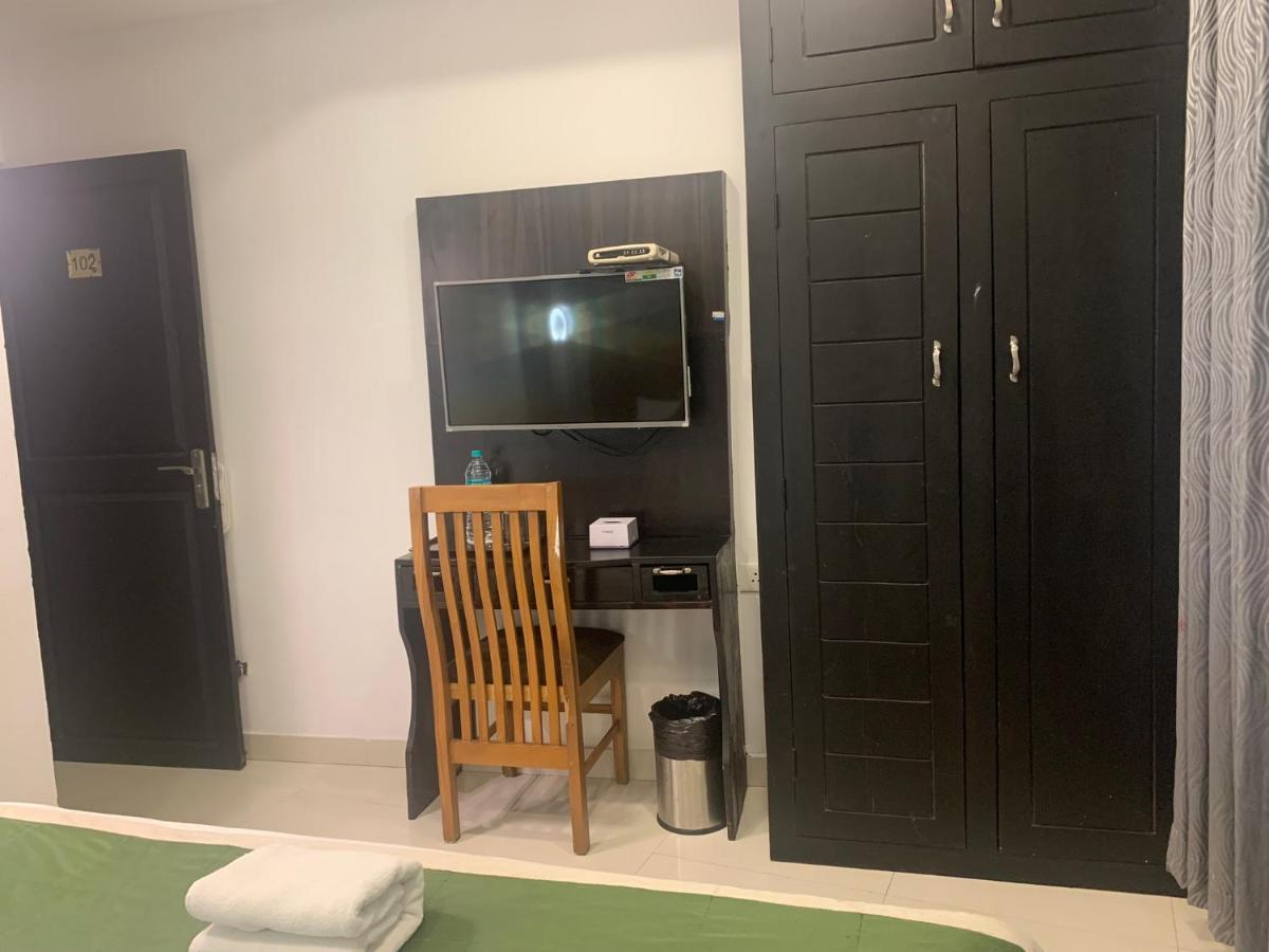 Hotel Greenlife Kochi Exterior photo