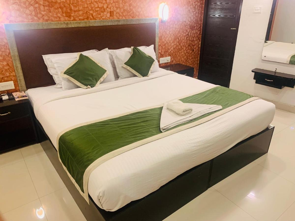Hotel Greenlife Kochi Exterior photo