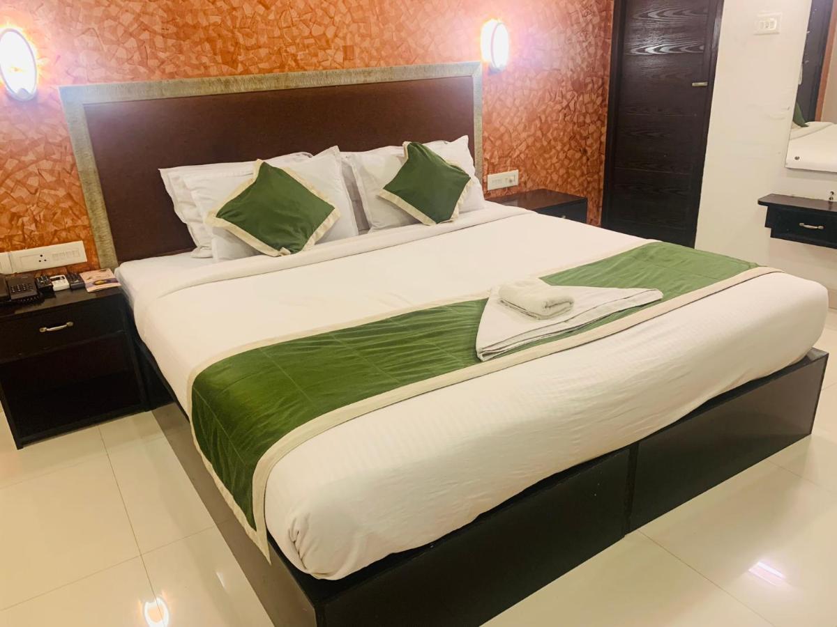 Hotel Greenlife Kochi Exterior photo