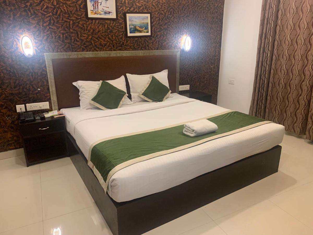 Hotel Greenlife Kochi Exterior photo