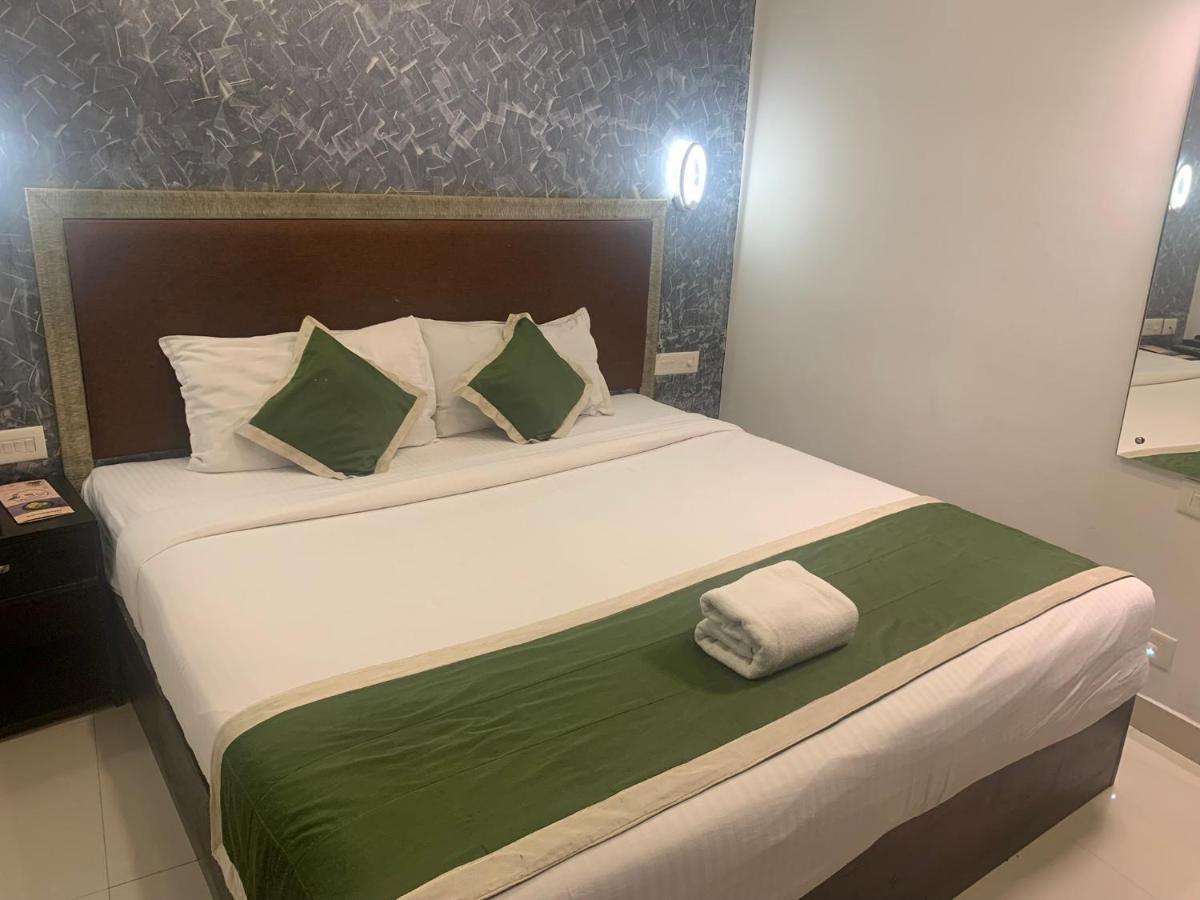 Hotel Greenlife Kochi Exterior photo