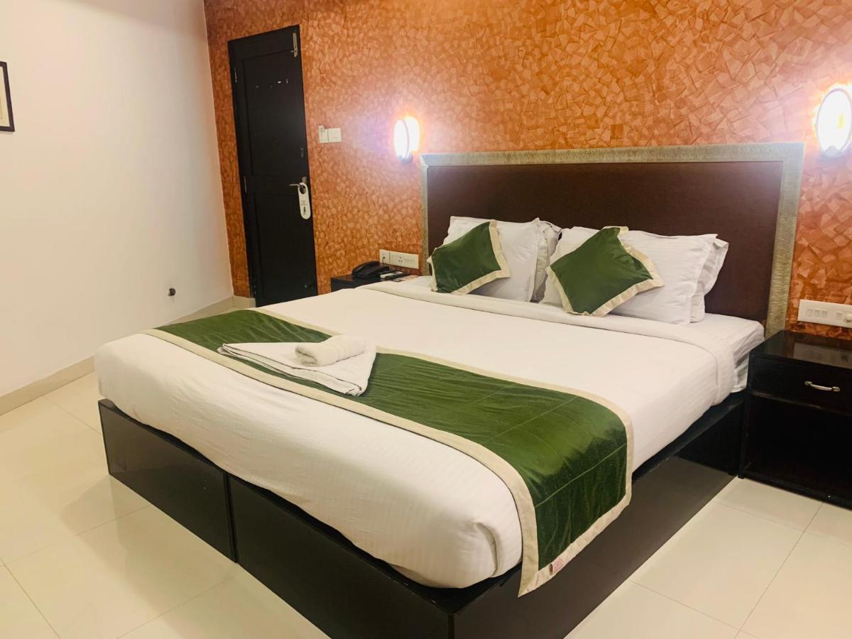 Hotel Greenlife Kochi Exterior photo