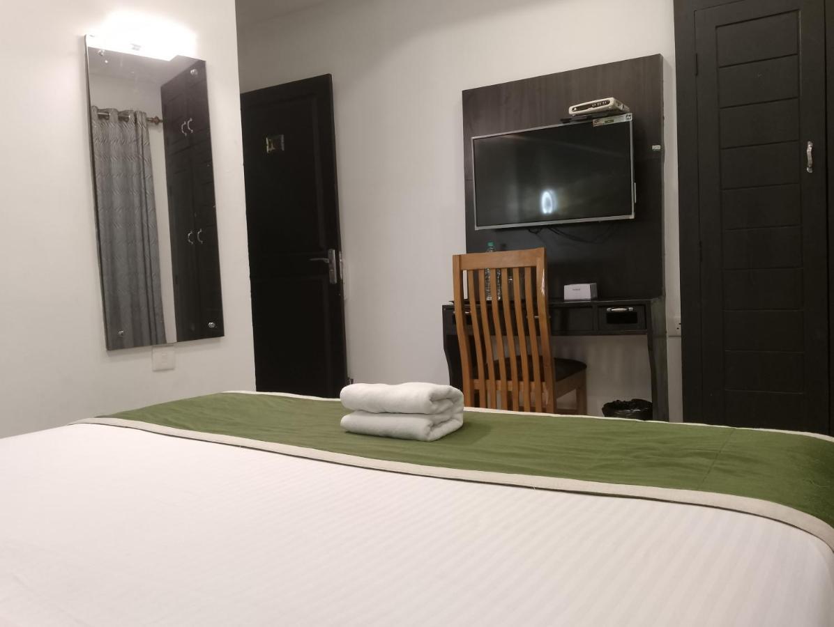 Hotel Greenlife Kochi Exterior photo