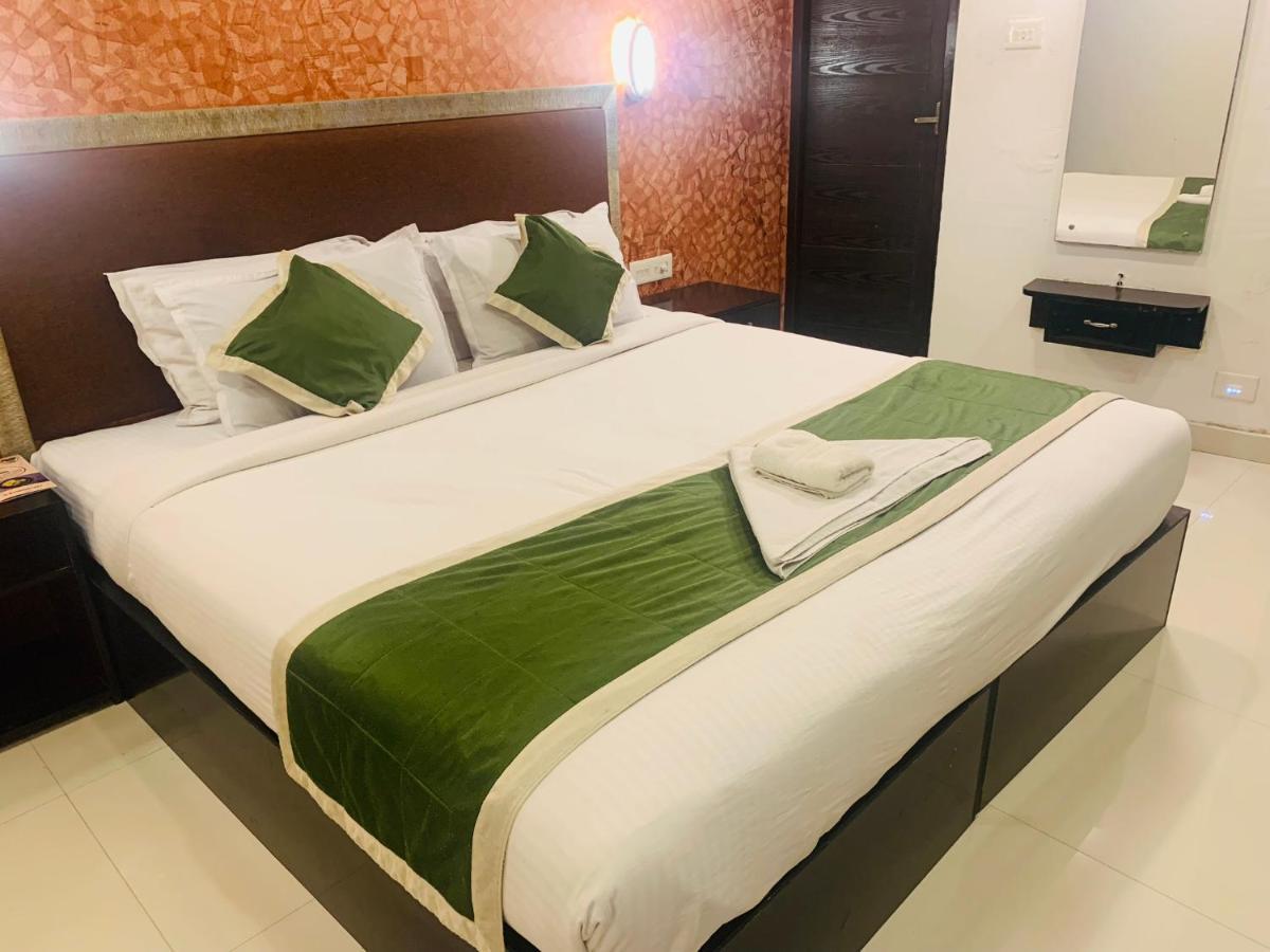 Hotel Greenlife Kochi Exterior photo