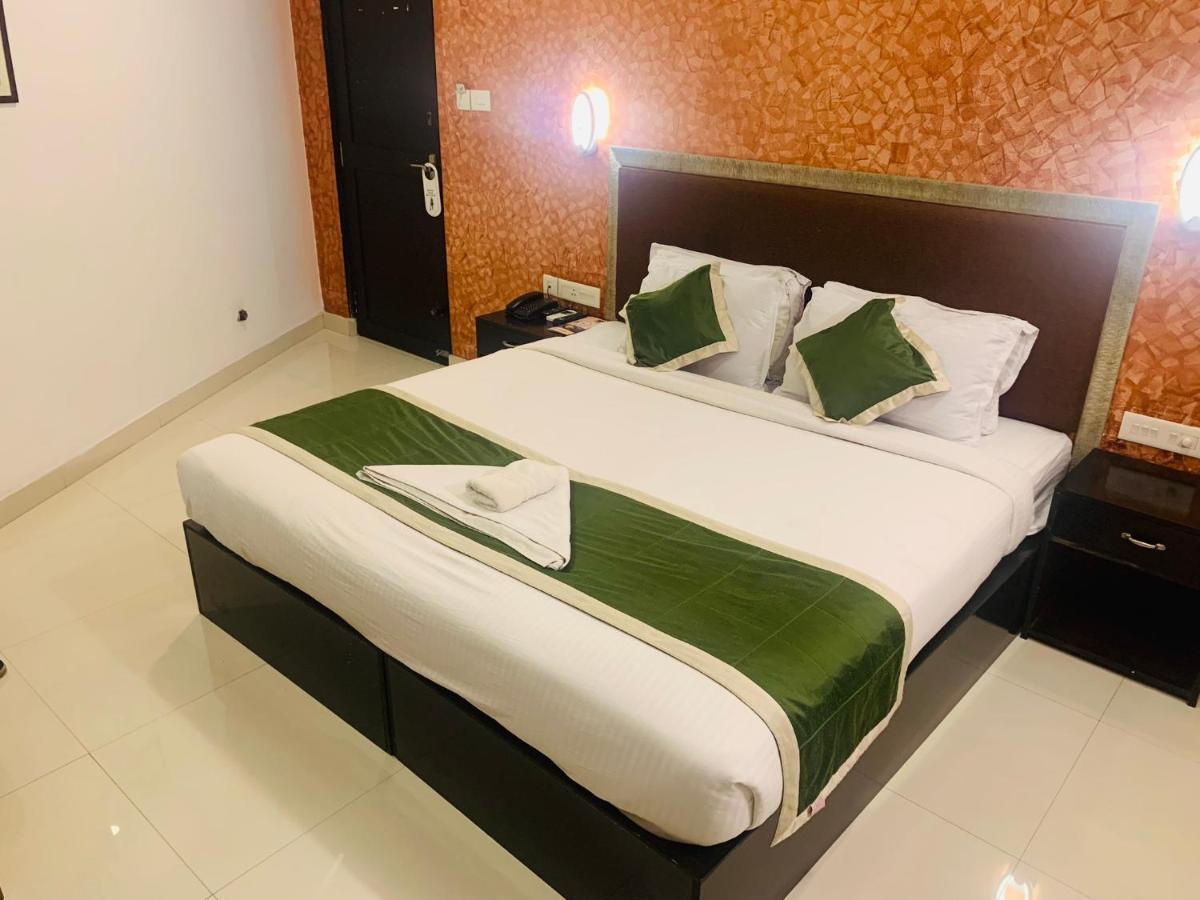 Hotel Greenlife Kochi Exterior photo