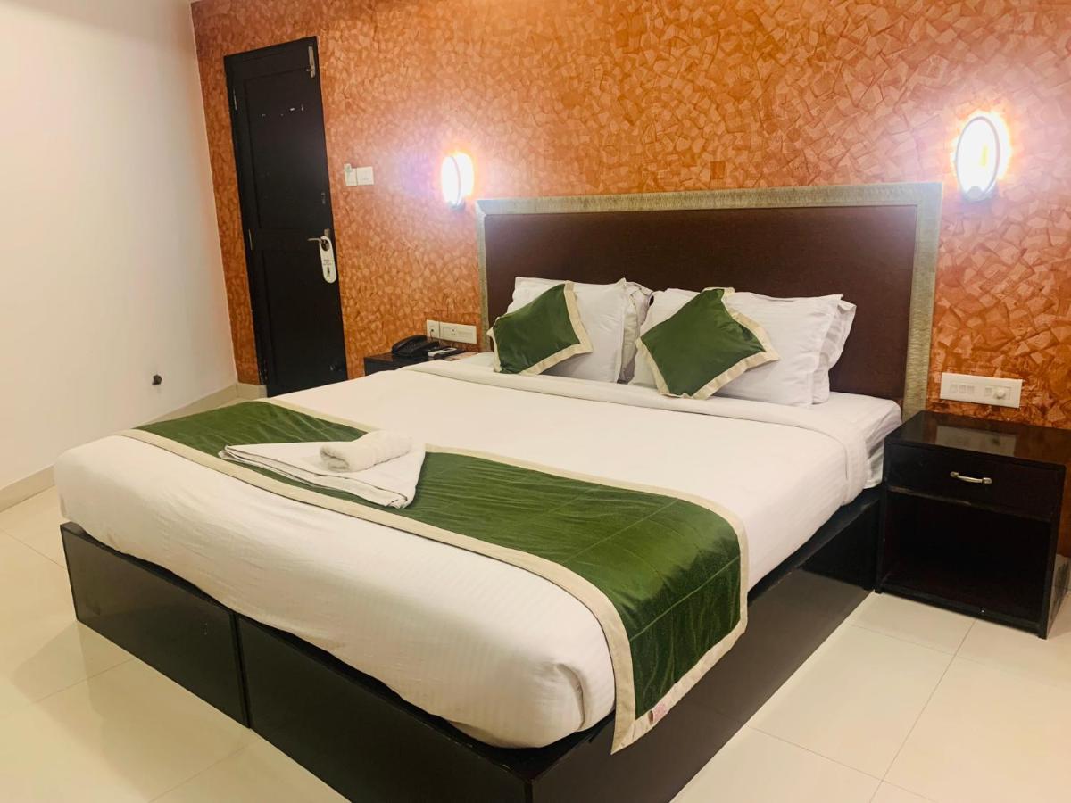 Hotel Greenlife Kochi Exterior photo