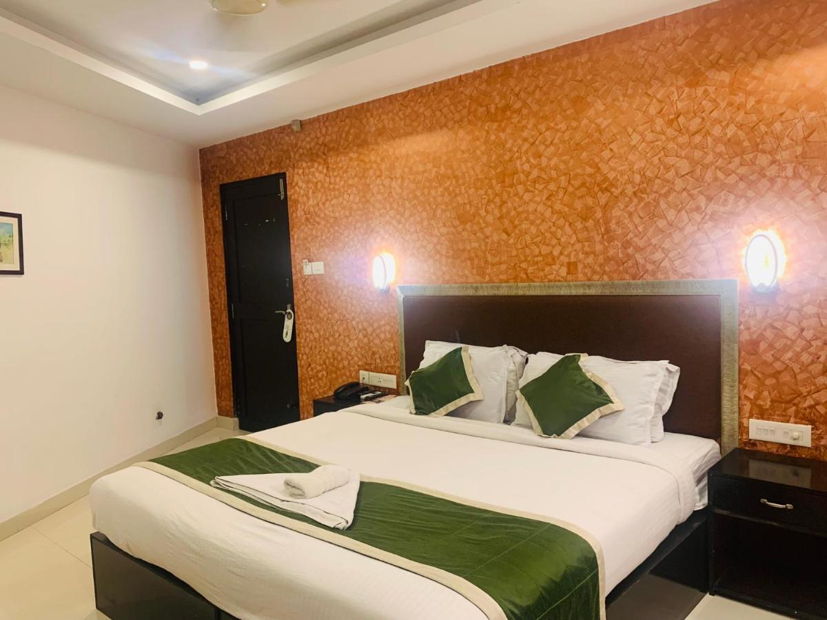 Hotel Greenlife Kochi Exterior photo