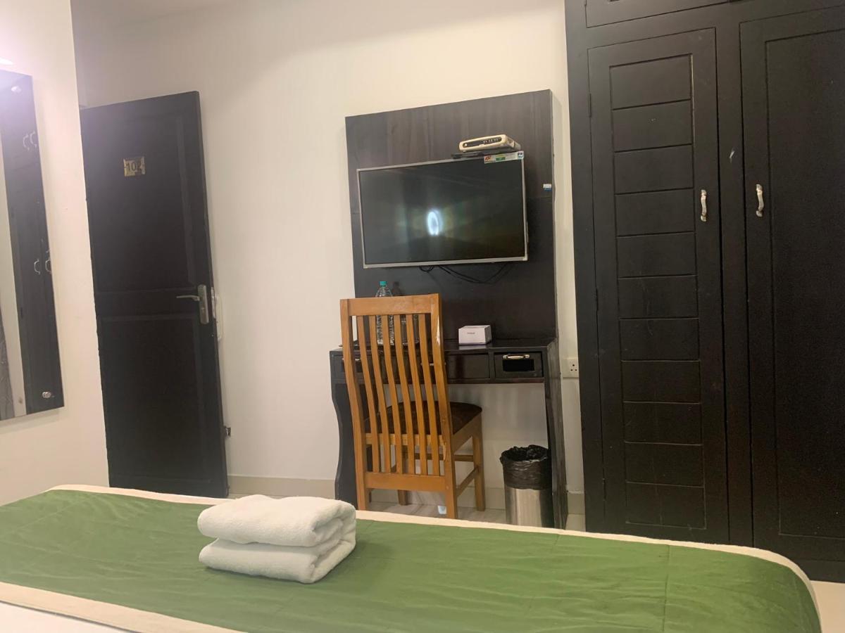 Hotel Greenlife Kochi Exterior photo