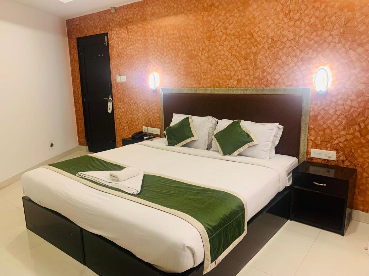 Hotel Greenlife Kochi Exterior photo