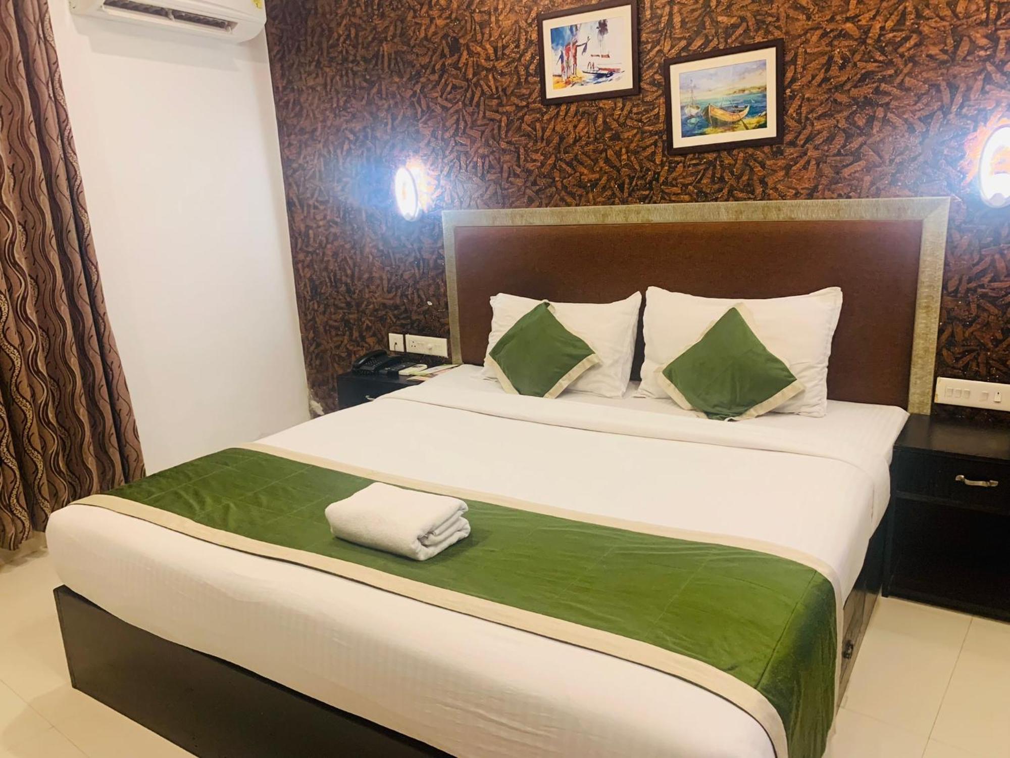 Hotel Greenlife Kochi Exterior photo